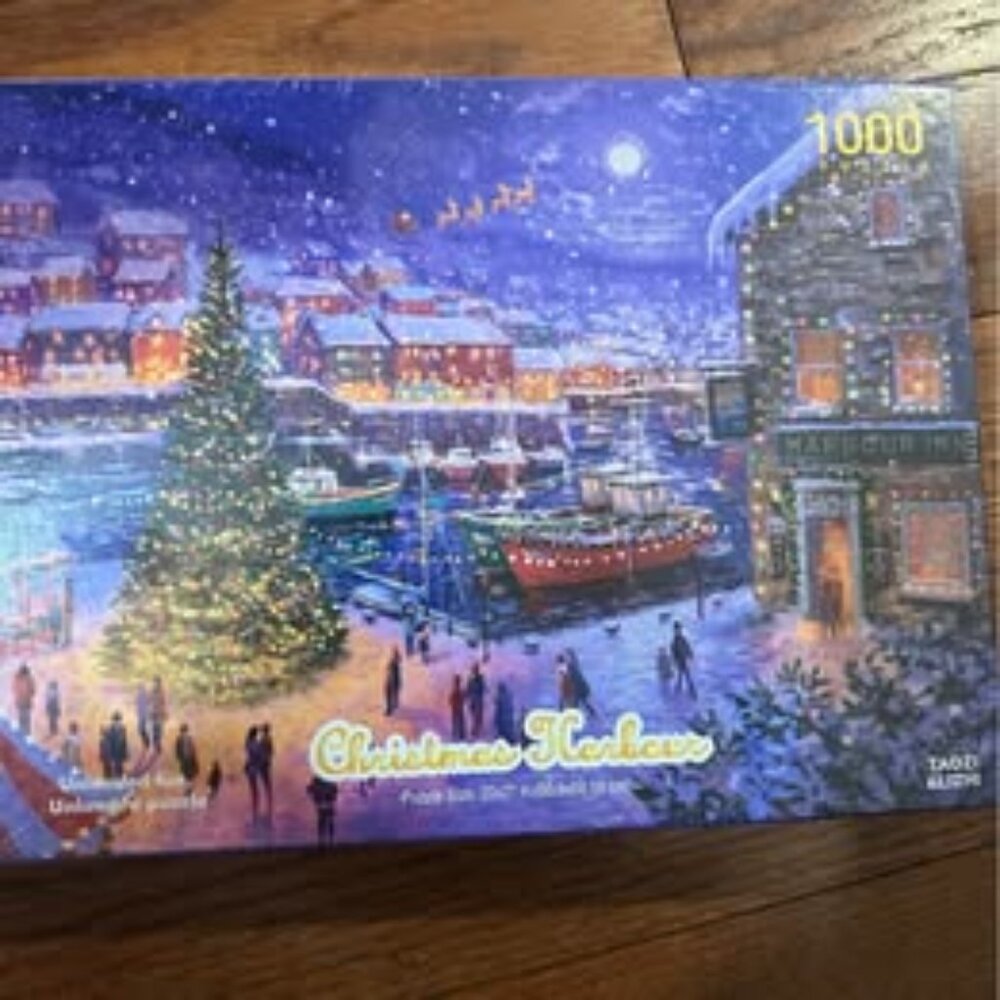 Christmas‎ Puzzle - 1000 pieces - new and sealed - includes poster